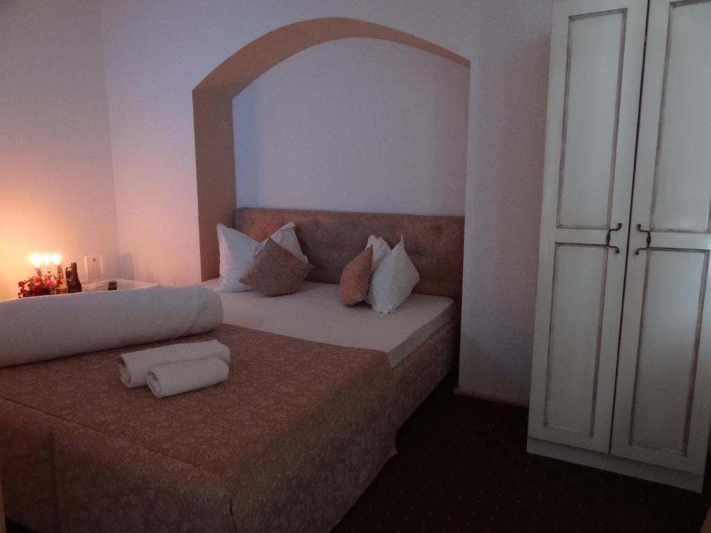 Vila Parlament Bucharest Room photo